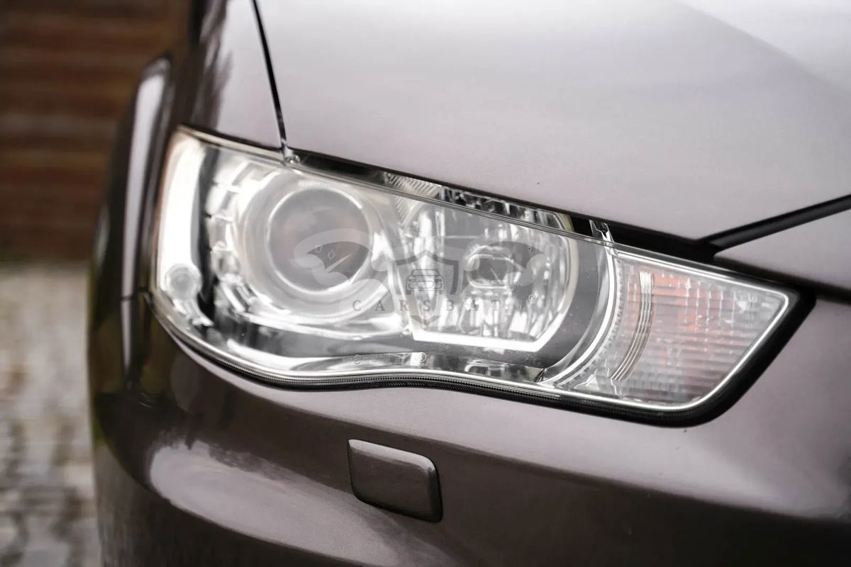 Mitsubishi Outlander II 2.0 Intense 2WD 2011