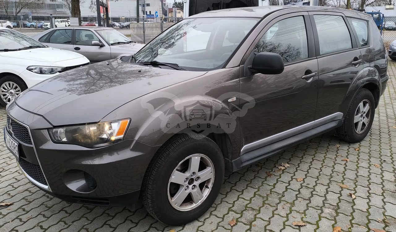 Mitsubishi Outlander II 2.0 Intense + 2WD EU5 2011