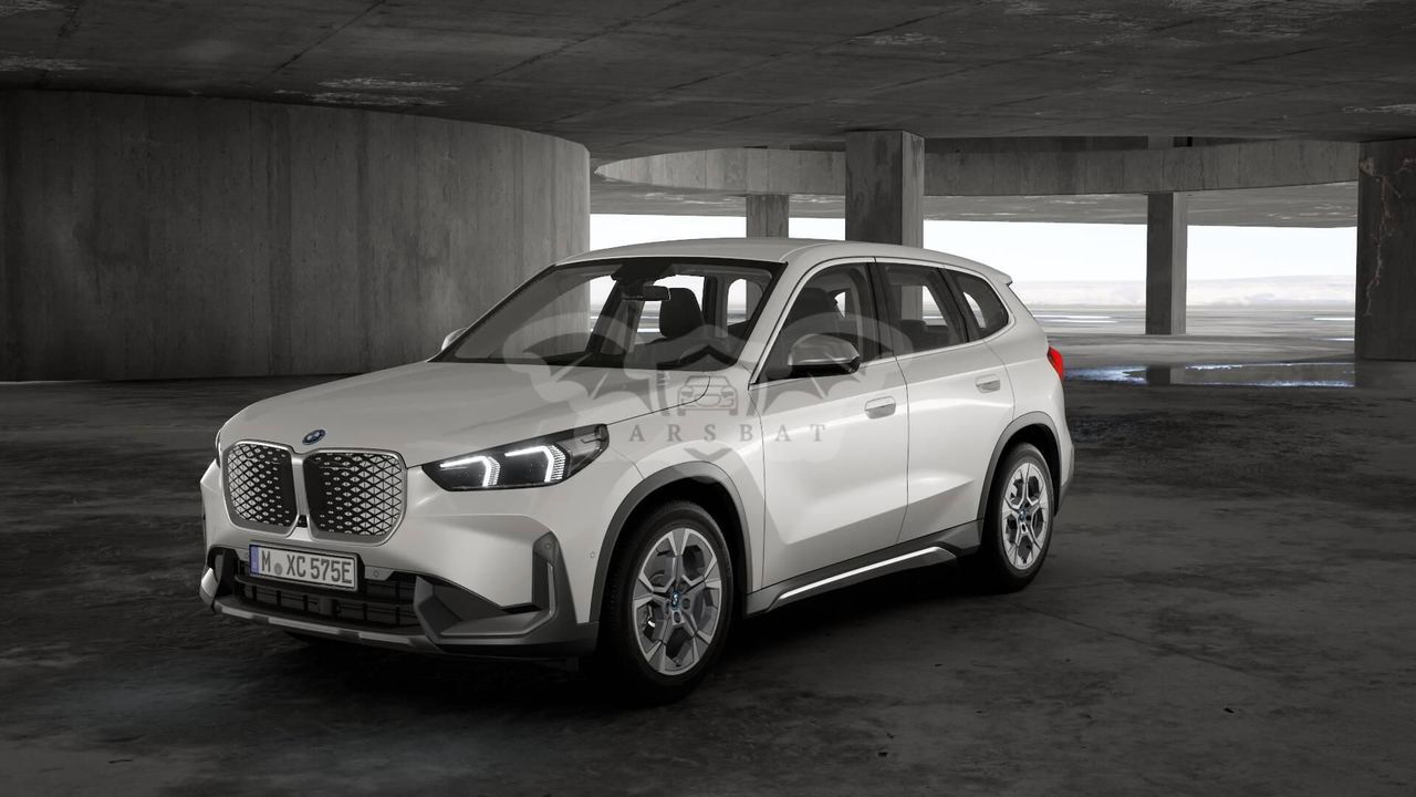 BMW iX1 2024