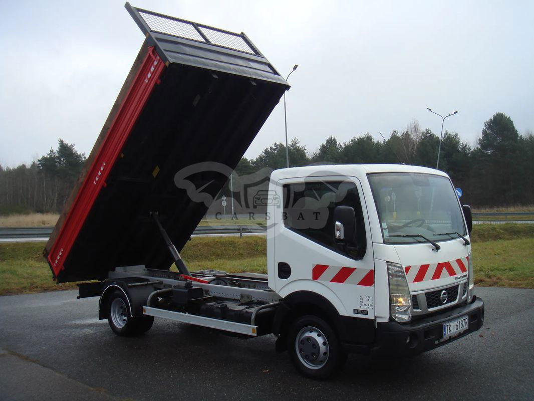 Nissan NT 2015