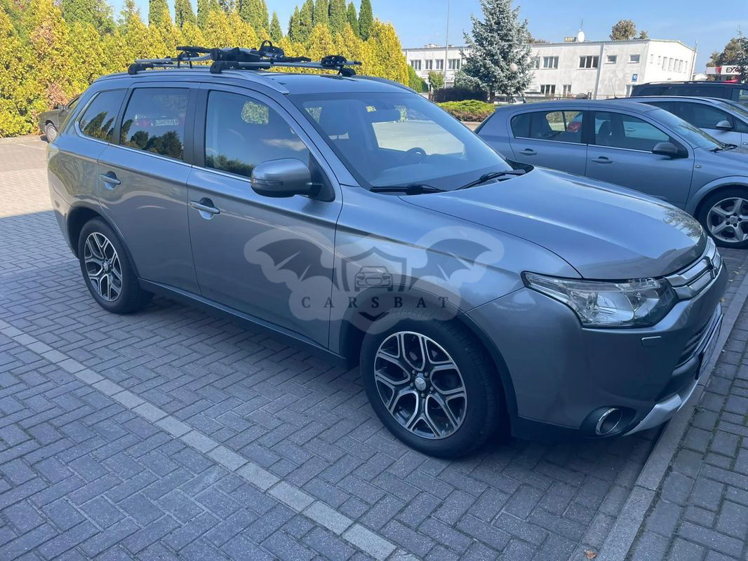 Mitsubishi Outlander III 2.2 DID Intense 2014