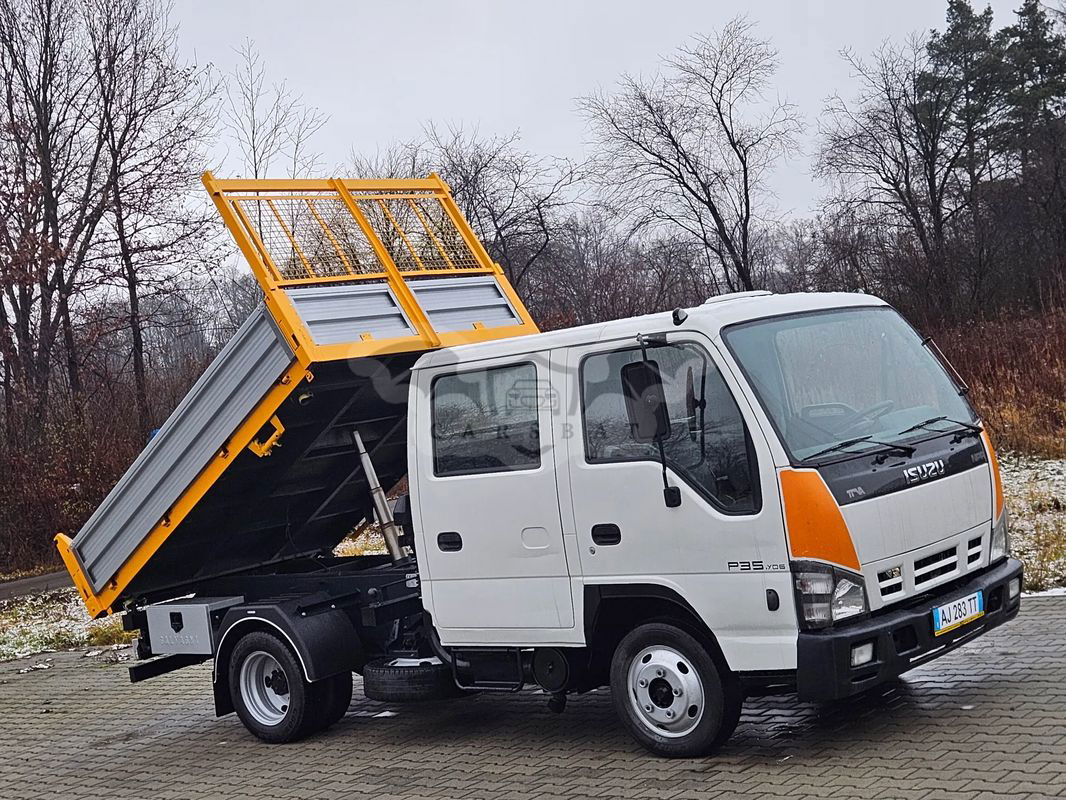 Isuzu NPR 2007