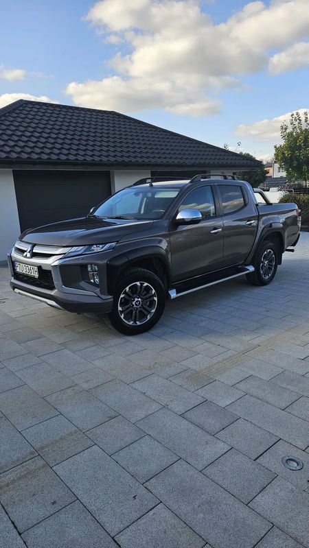 Mitsubishi L200 2.2 d DC Instyle Plus 2021