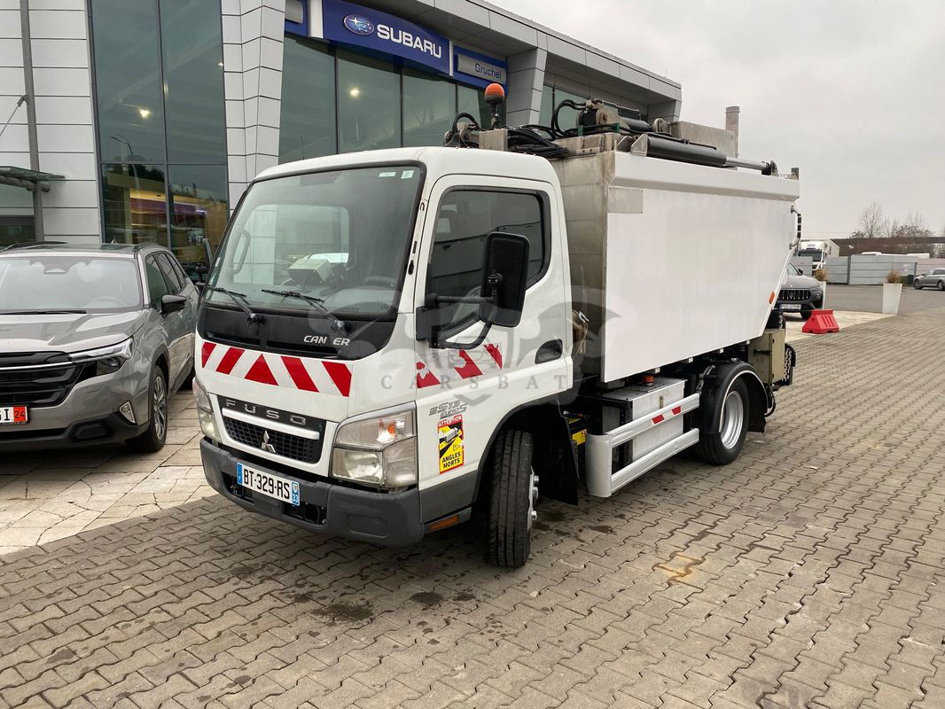 Mitsubishi Fuso Canter 2011