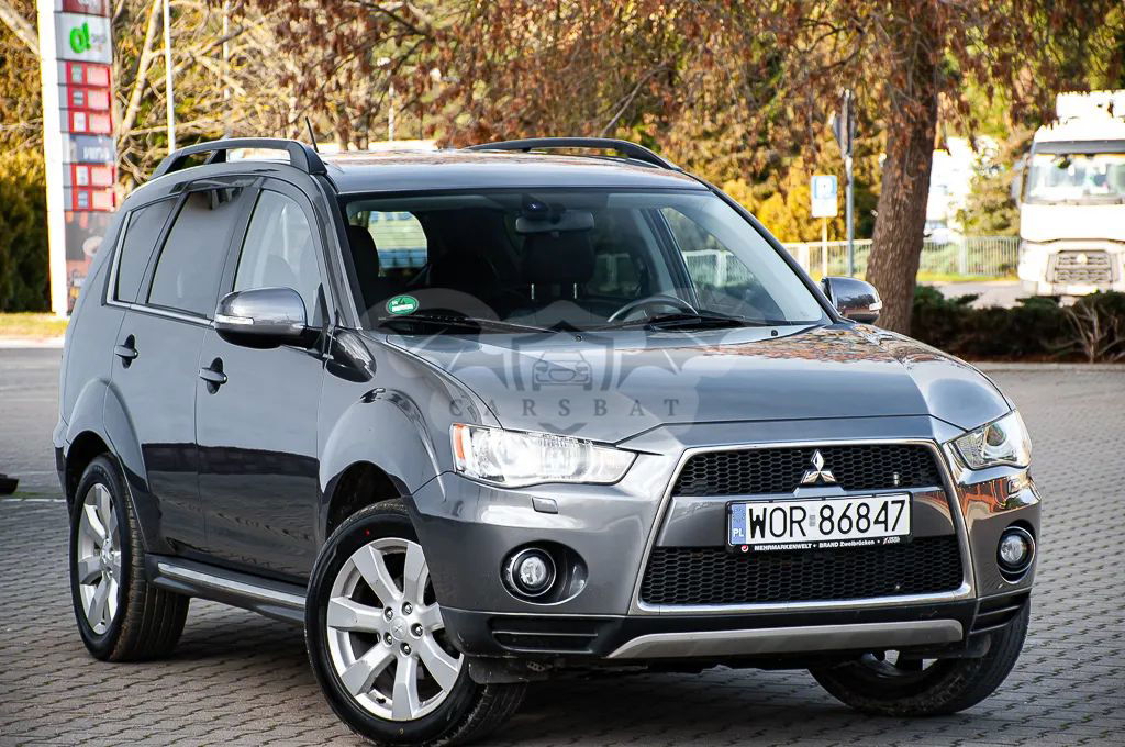 Mitsubishi Outlander II 2.2 DID Intense + 2011
