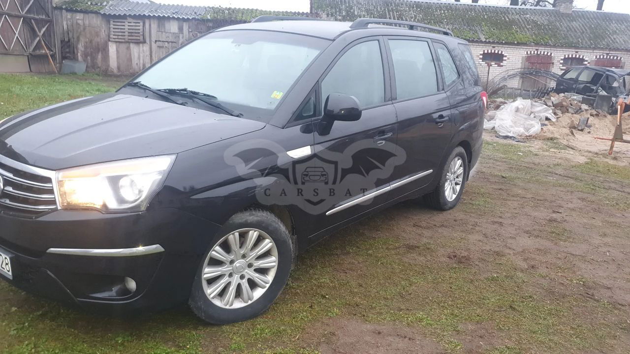 Ssangyong / KG Mobility Rodius 200 e-XDi Crystal 2014