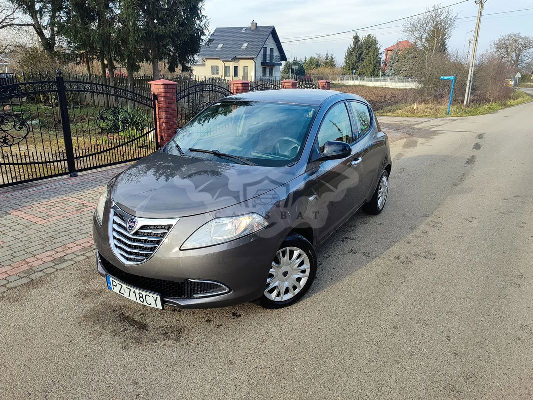 Lancia Ypsilon 1.2 8V Gold 2012