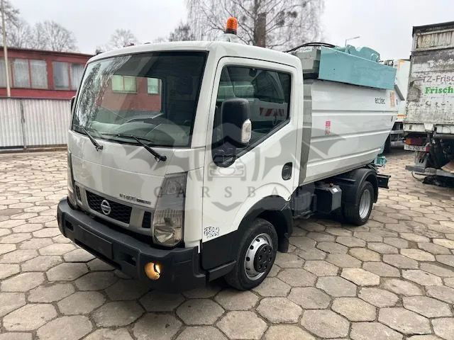Nissan NT 2016