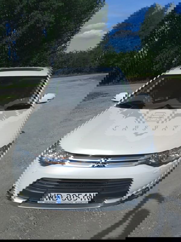 Mitsubishi Outlander III 2.2 DID Instyle Navi 2014