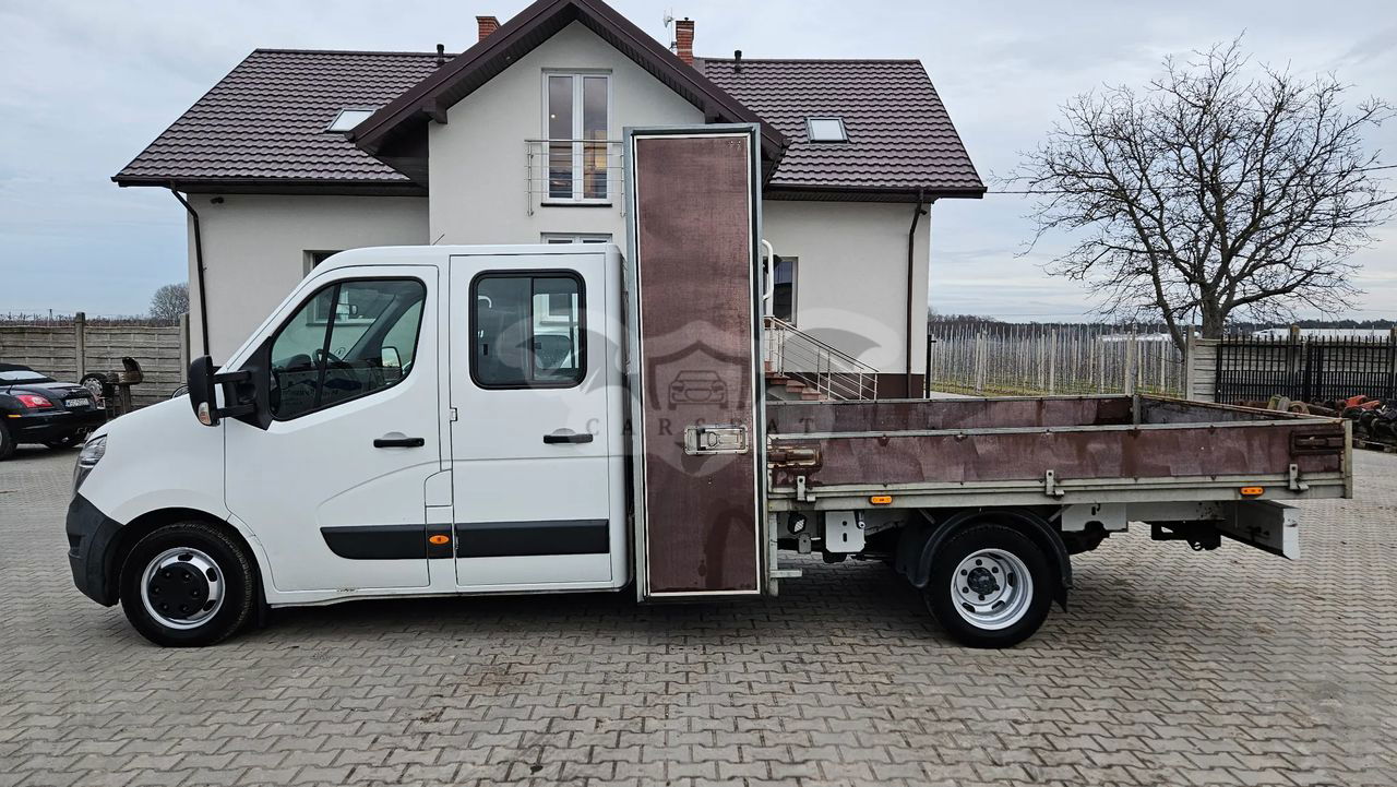Nissan NV400 2015