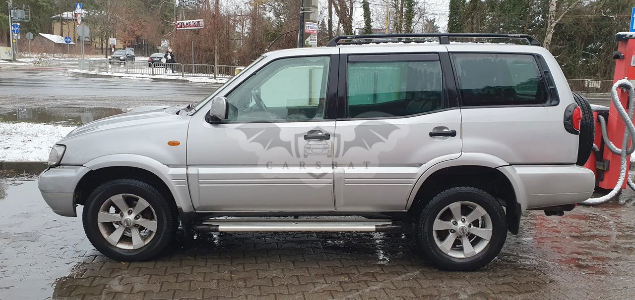 Nissan Terrano II 2004