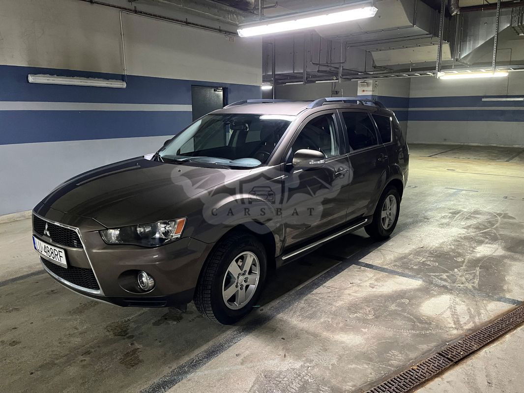 Mitsubishi Outlander II 2.2 DI-D 4WD TC-SST Intense 2012