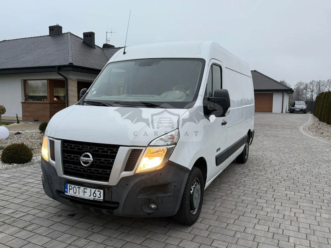 Nissan NV400 2012