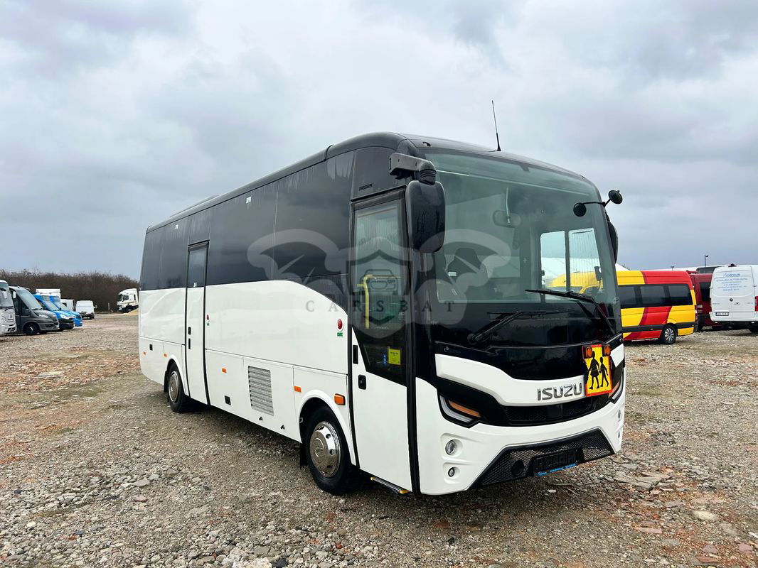 Isuzu Grand Toro 2021