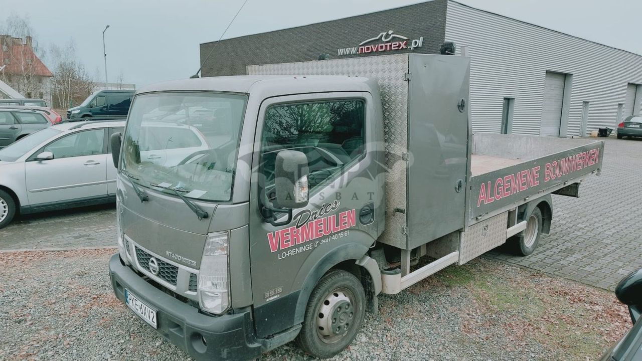 Nissan NT 2015