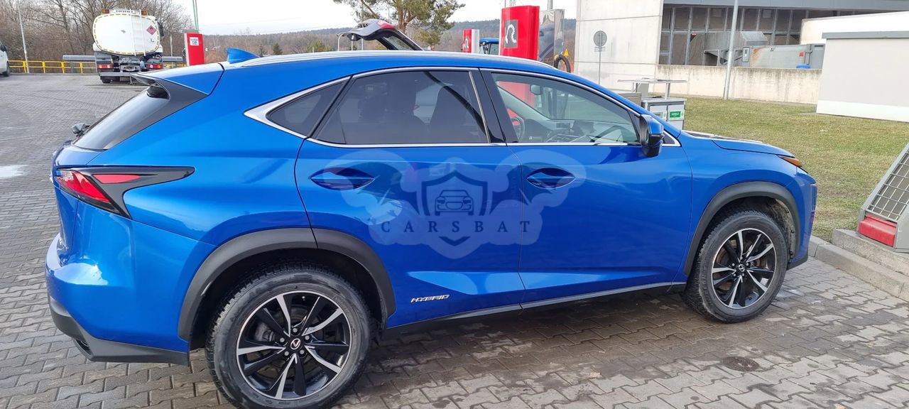 Lexus NX II 300h Comfort AWD 2016