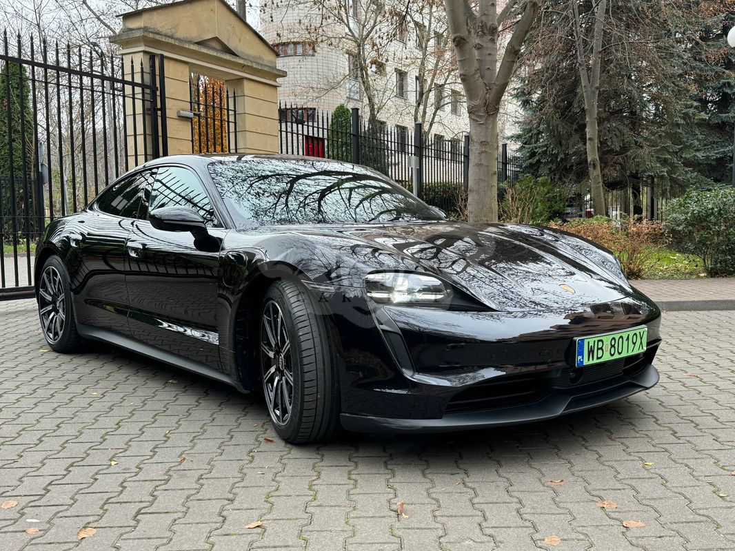Porsche Taycan Performance Plus 2023