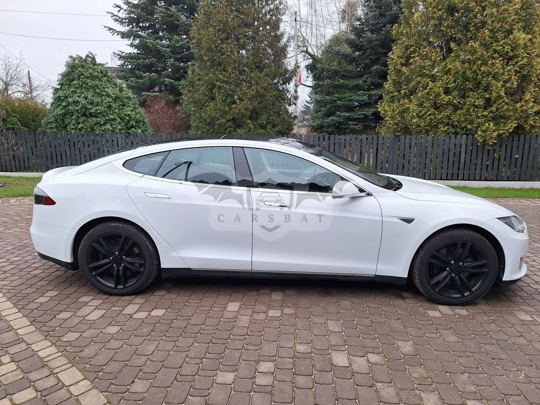 Tesla Model S Standard 2014