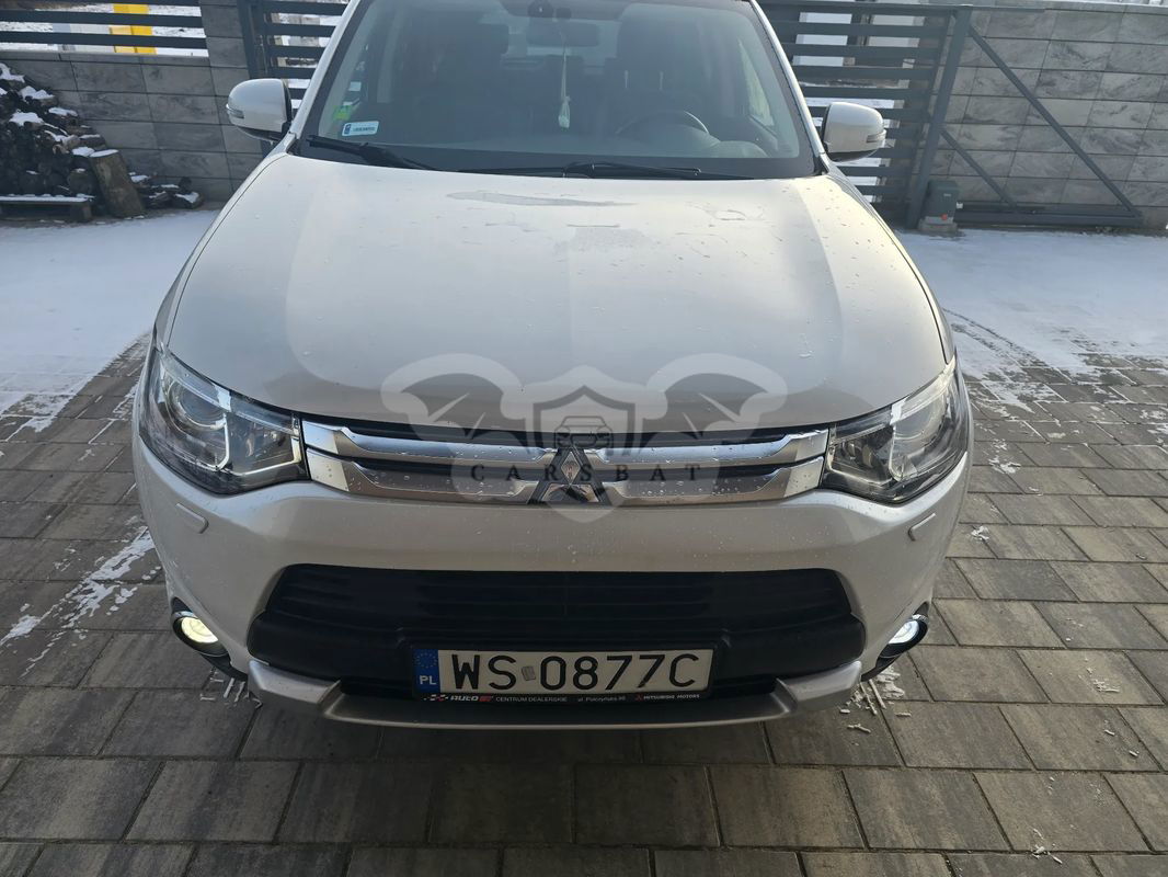 Mitsubishi Outlander III 2.0 Instyle Navi CVT 2014