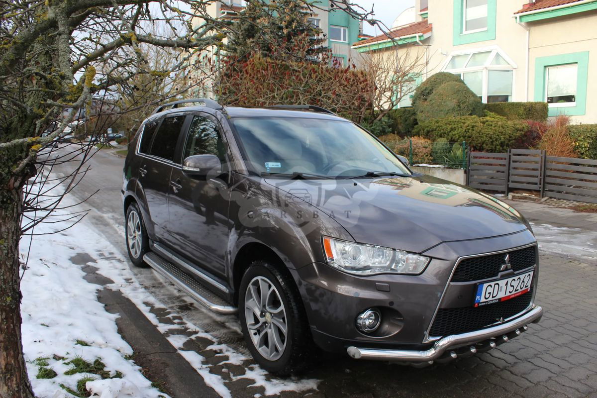 Mitsubishi Outlander II 2.0 Intense NAVI 2WD EU5 CVT 2012