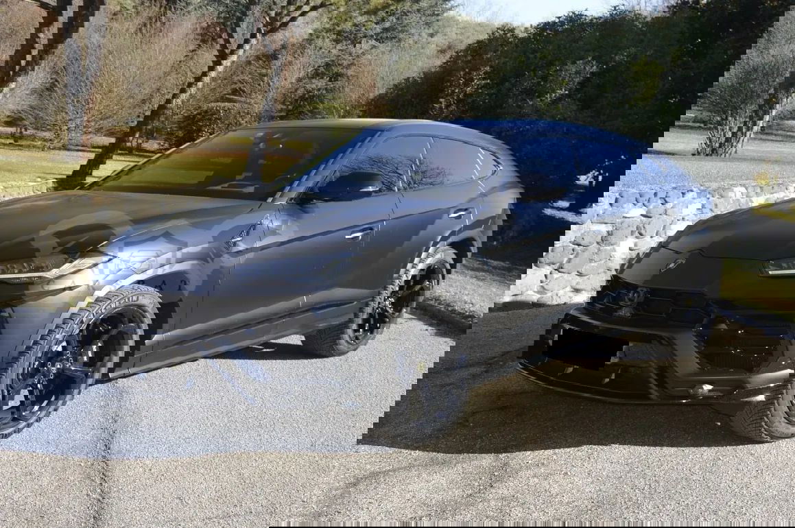 Lamborghini Urus Standard 2019