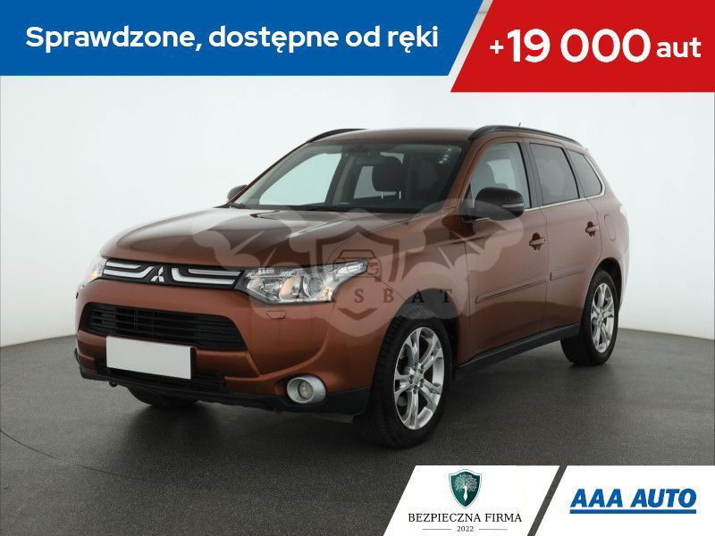Mitsubishi Outlander III 2013