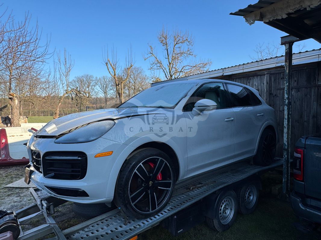 Porsche Cayenne III GTS 2021