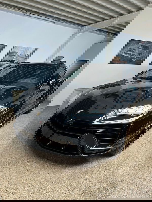 Lamborghini Urus 2024