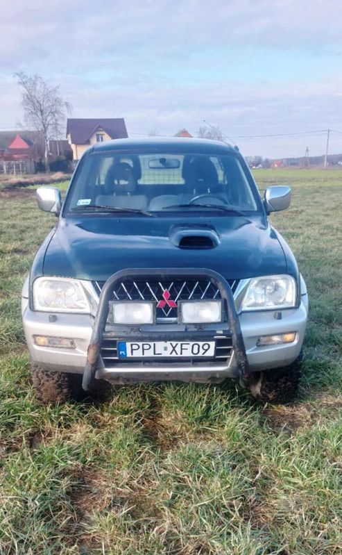 Mitsubishi L200 2004
