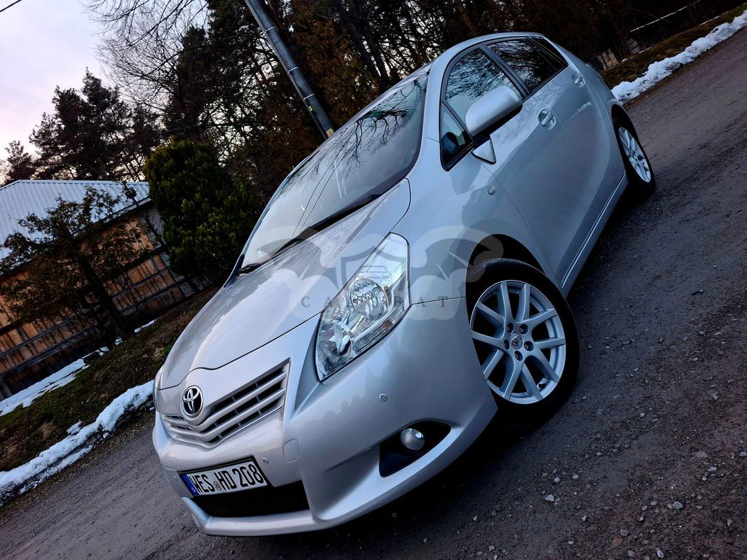 Toyota Verso 1.8 5-Sitzer Life 2012