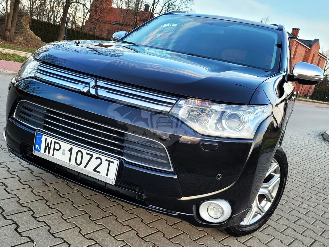 Mitsubishi Outlander III PHEV Instyle NAVI 2014