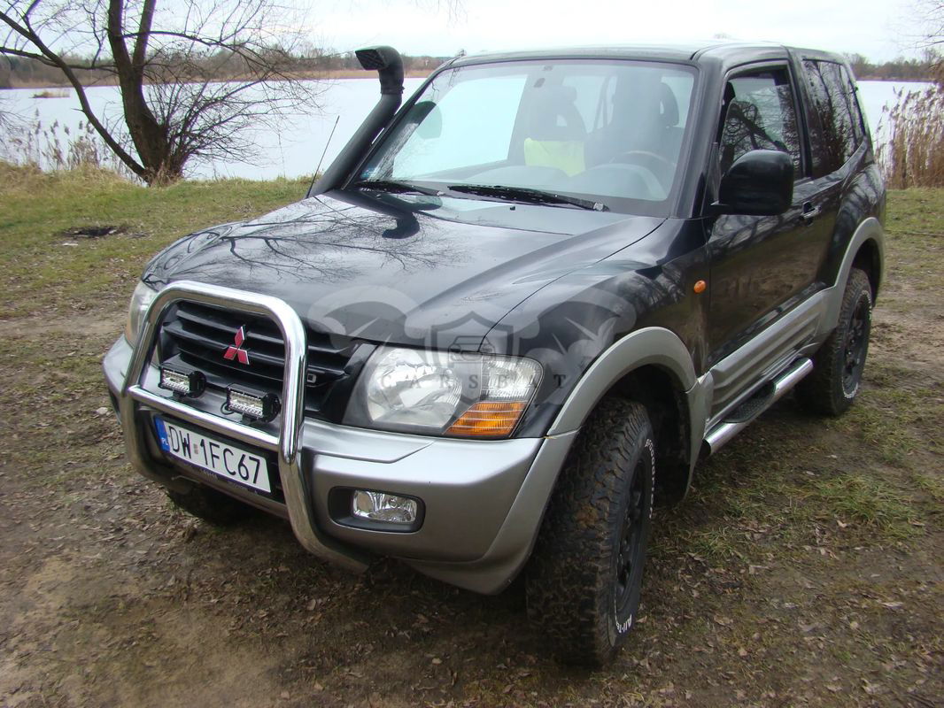 Mitsubishi Pajero II 2000