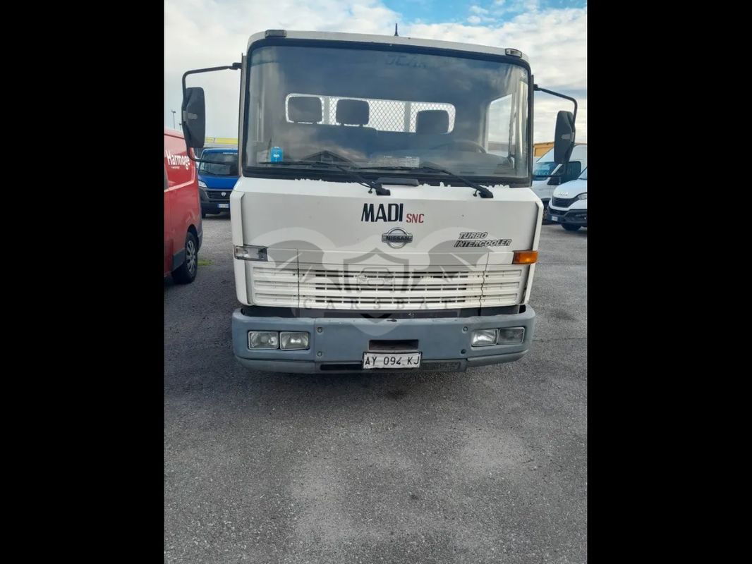 Nissan Atleon 1999
